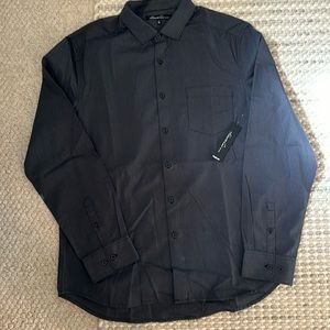 NWT’s men’s Kenneth Cole NY long sleeve, slim fit shirt.